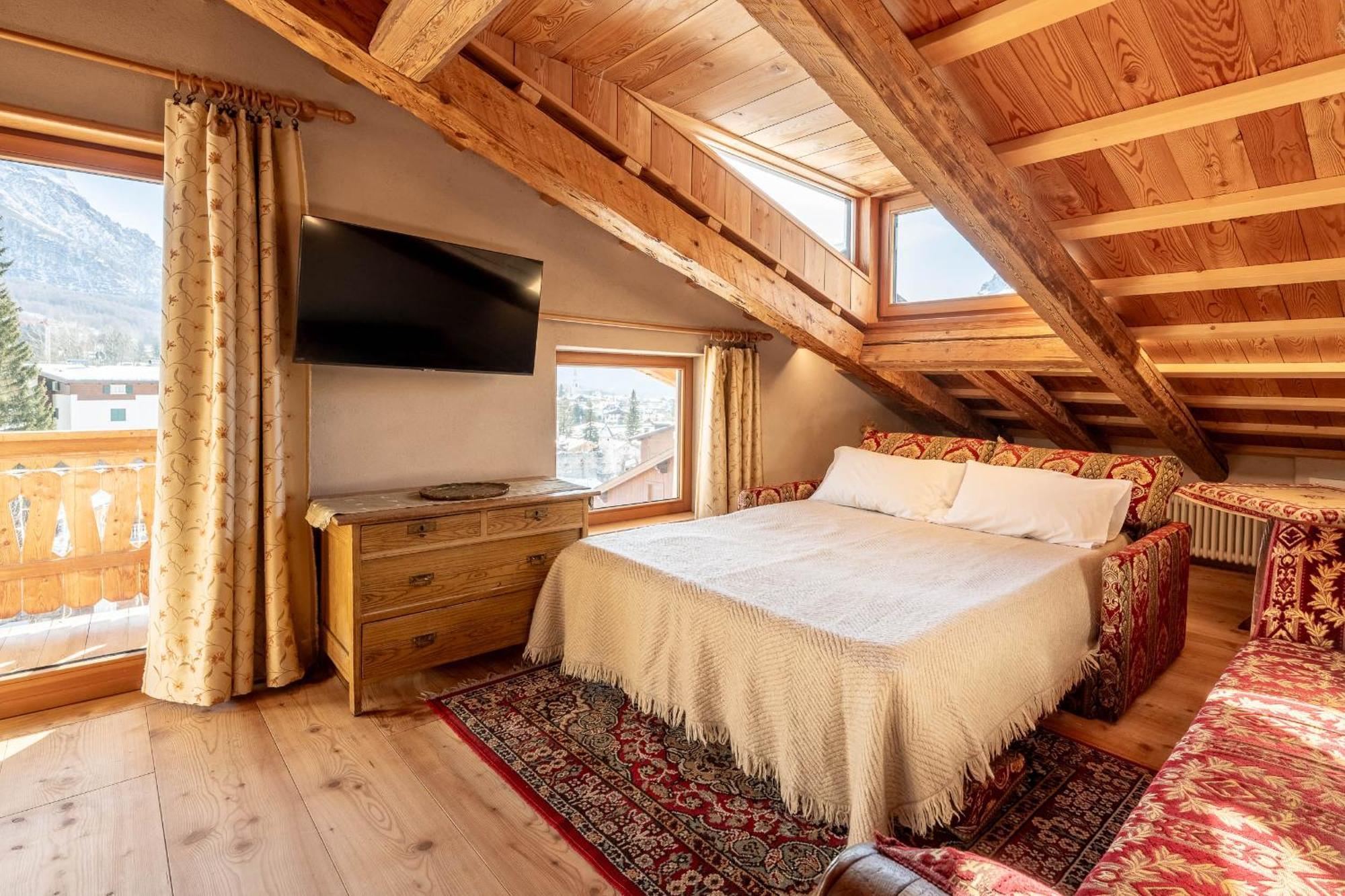 Cortina Lodge Cortina dʼAmpezzo Kültér fotó